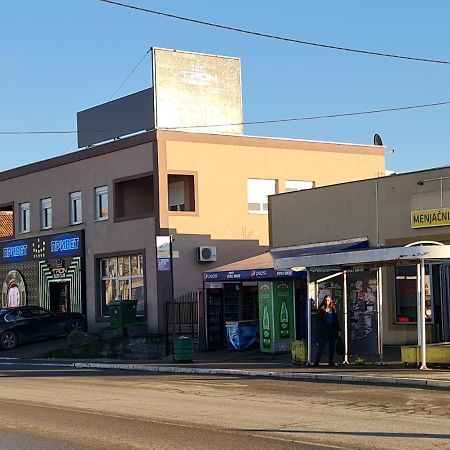 Airport Molko Apartments Surčin Zewnętrze zdjęcie