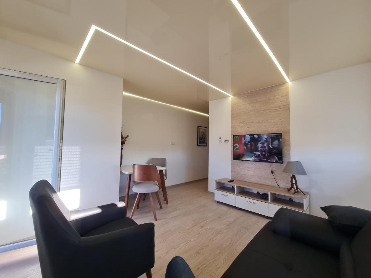 Airport Molko Apartments Surčin Zewnętrze zdjęcie