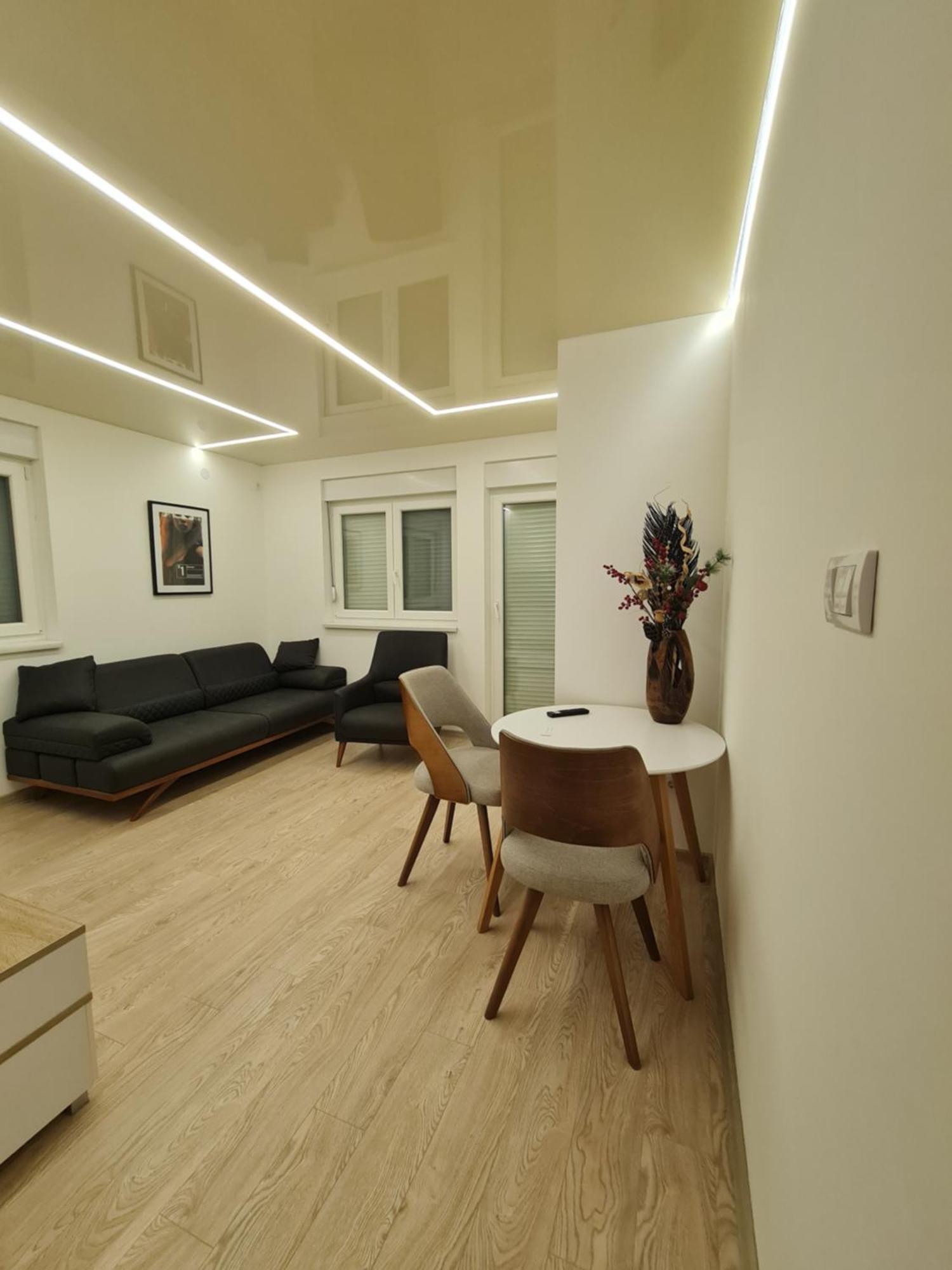 Airport Molko Apartments Surčin Zewnętrze zdjęcie