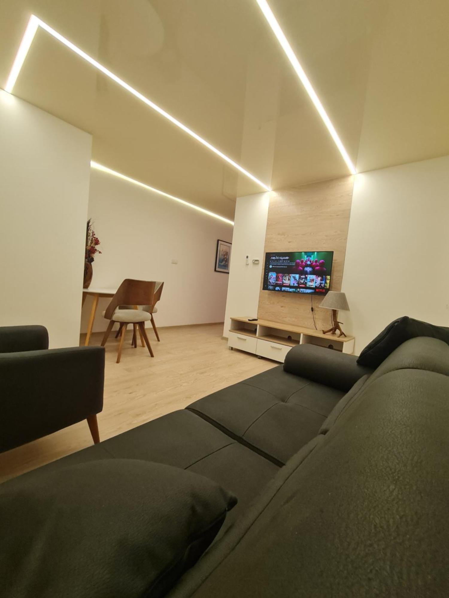 Airport Molko Apartments Surčin Zewnętrze zdjęcie