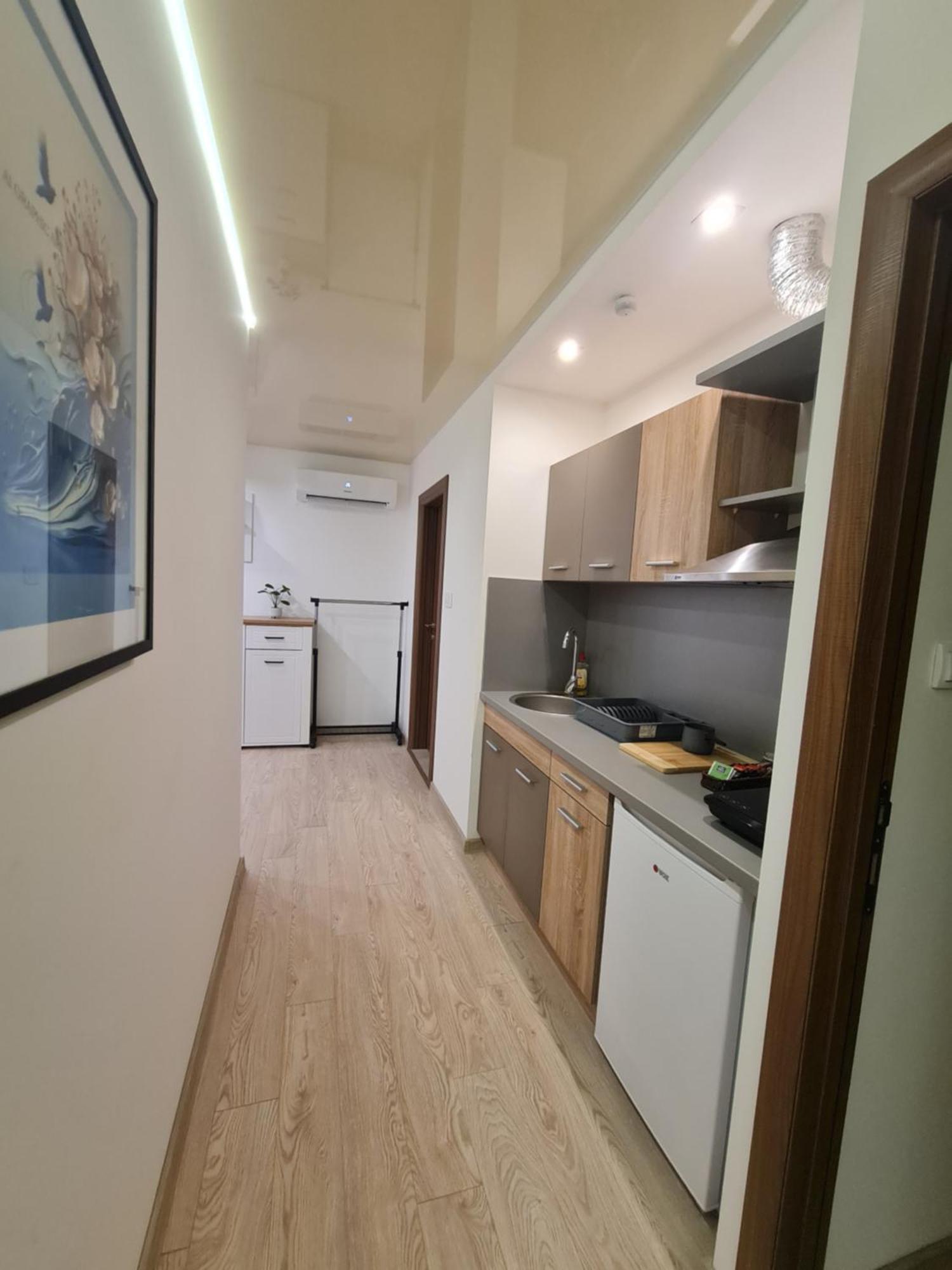 Airport Molko Apartments Surčin Zewnętrze zdjęcie